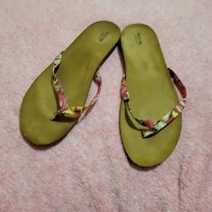 Mossimo Flip Flops - Size 11